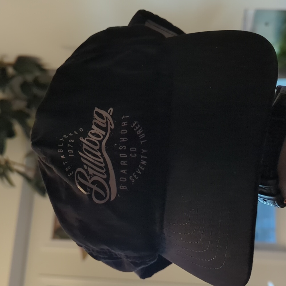 Excellent Condition Billabong Classic Black Cap